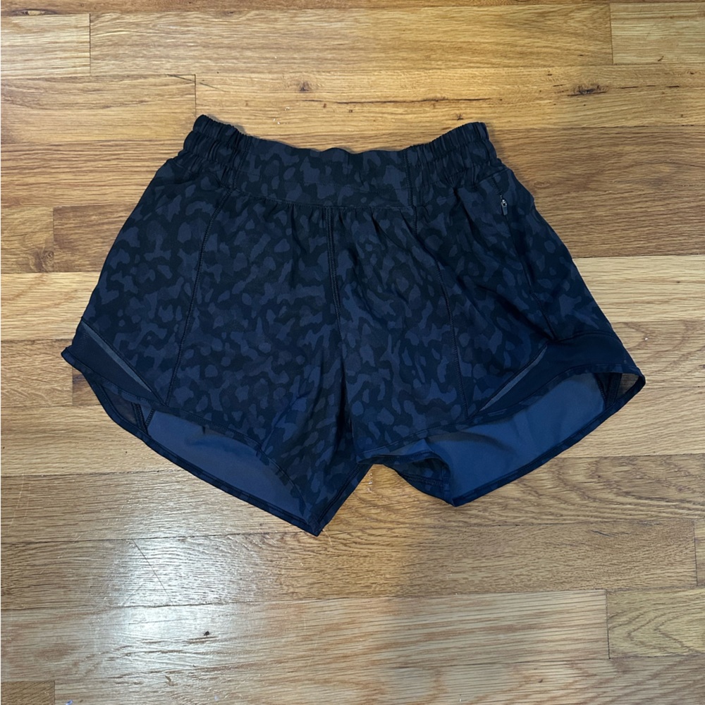 Lululemon Hotty hot short